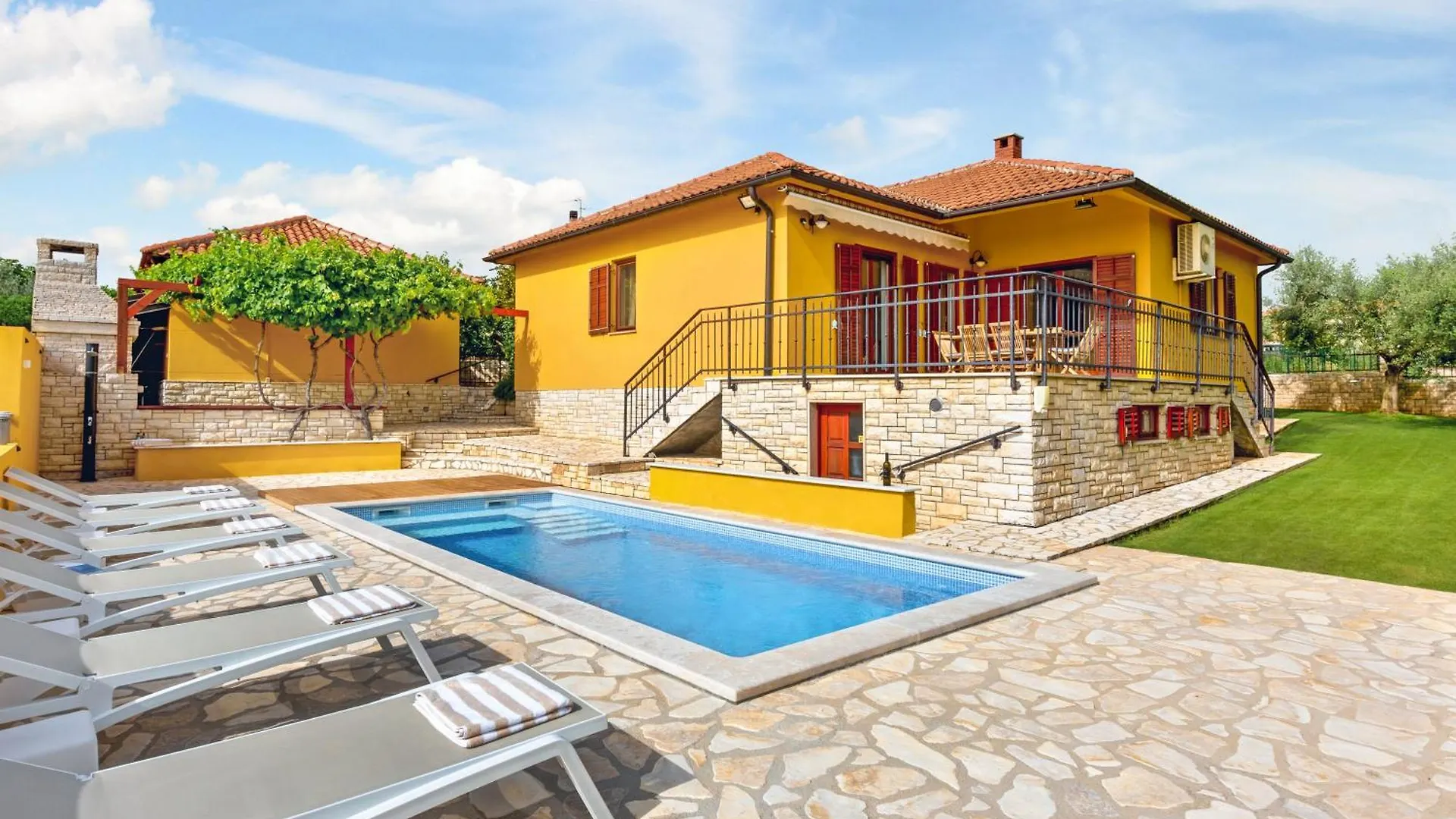 Villa Umag Istria Seaview Private Pool And Garage By Rentistra